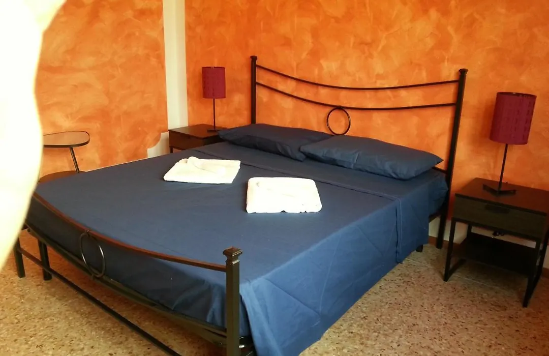 Room In Bb - B B Oasis Passion Fiera - Triple Room With Wifi And Ac-1